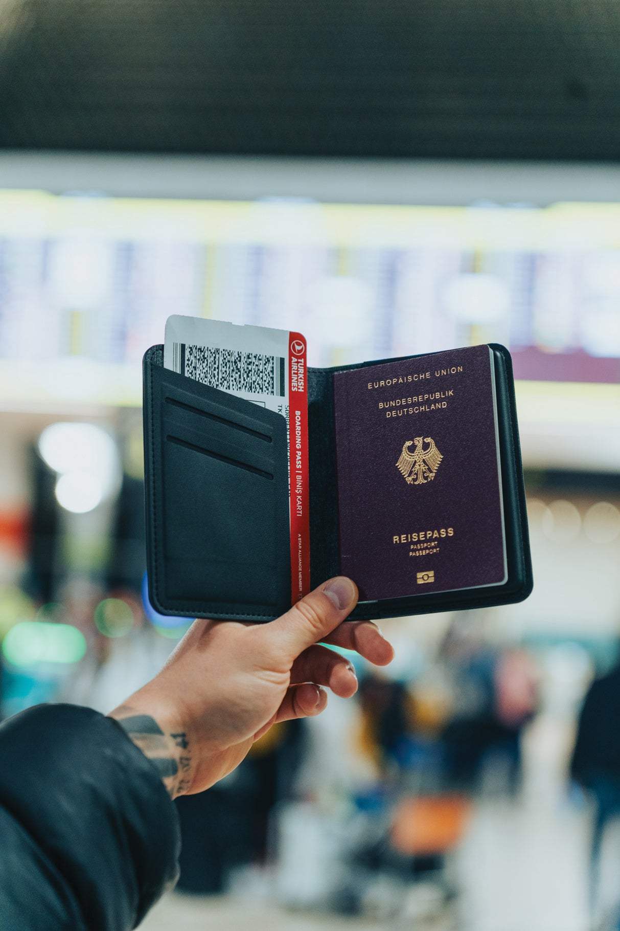 Trackmate RCS rpolyester passport holder worldwide locating