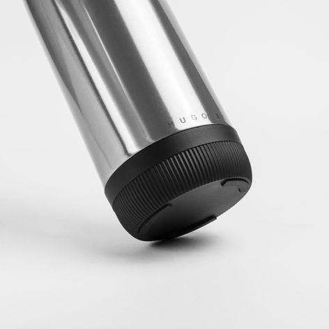 Isothermal flask Gear Matrix by Hugo Boss