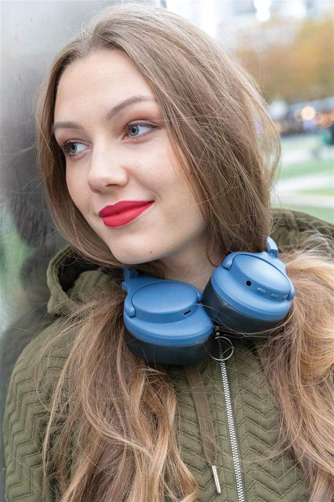 Urban Vitamin Fresno Wireless Headphone